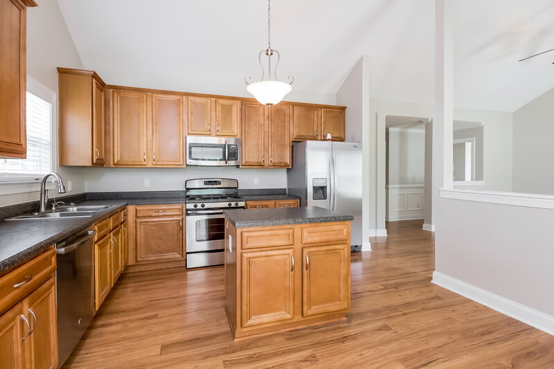 1,930/Mo, 1120 Dexter Ridge Dr Holly Springs, NC 27540 Kitchen View