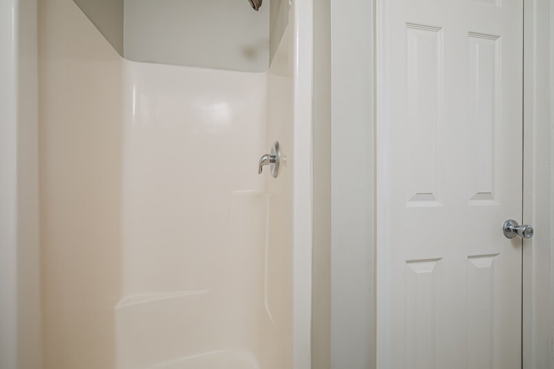 1,745/Mo, 3408 Fatima Ct Raleigh, NC 27610 Main Bathroom View 2