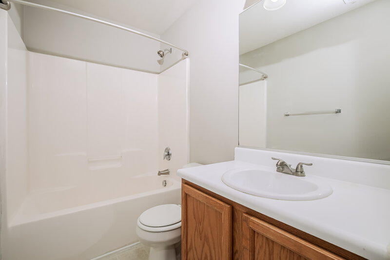 1,745/Mo, 3408 Fatima Ct Raleigh, NC 27610 Bathroom View