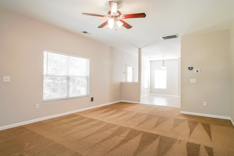 2,265/Mo, 706 Calavaras Ln Knightdale, NC 27545 Living Room View 2