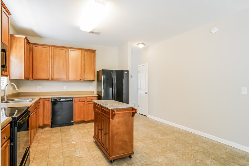 2,265/Mo, 706 Calavaras Ln Knightdale, NC 27545 Kitchen View