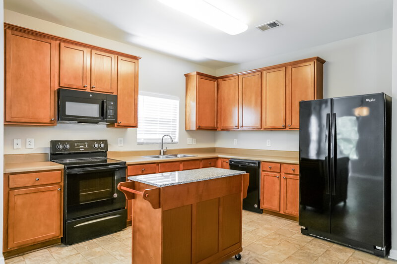 2,265/Mo, 706 Calavaras Ln Knightdale, NC 27545 Kitchen View 2