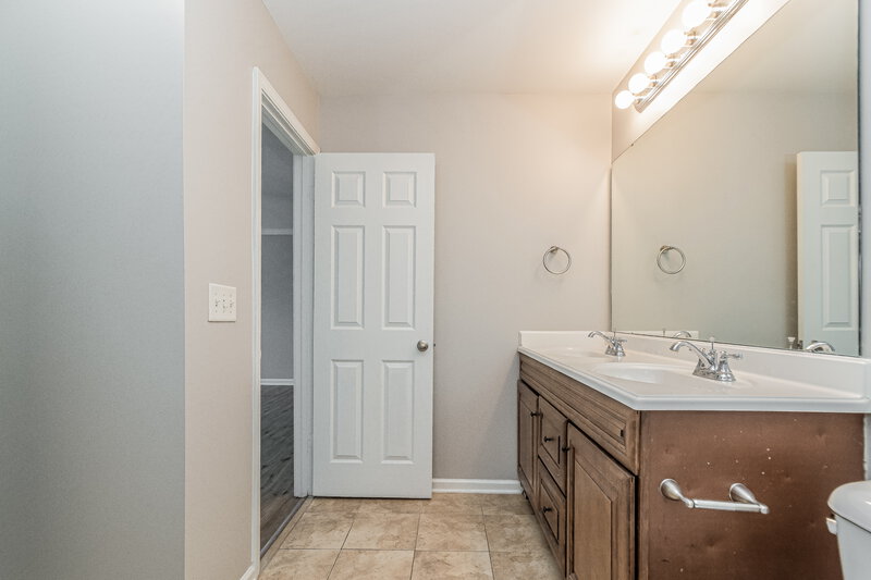 2,340/Mo, 148 Cinder Cross Way Garner, NC 27529 Main Bathroom View 2