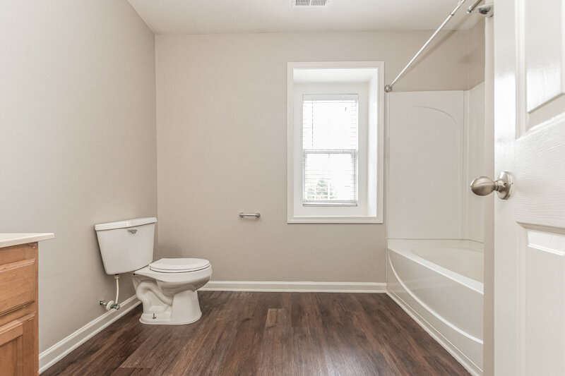 2,340/Mo, 148 Cinder Cross Way Garner, NC 27529 Bathroom View