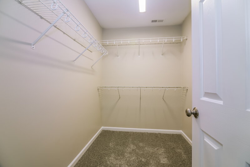 1,960/Mo, 1250 Braemar Highland Dr Zebulon, NC 27597 Amenities View
