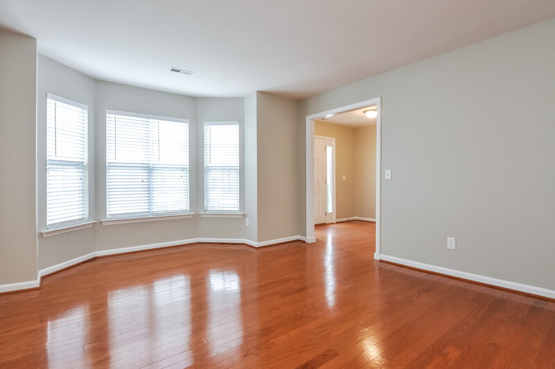 2,570/Mo, 504 Pyracantha Dr Holly Springs, NC 27540 Living Roomlarge View