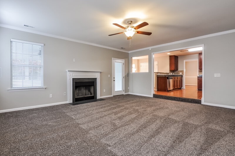 2,570/Mo, 504 Pyracantha Dr Holly Springs, NC 27540 Family Roomlarge View