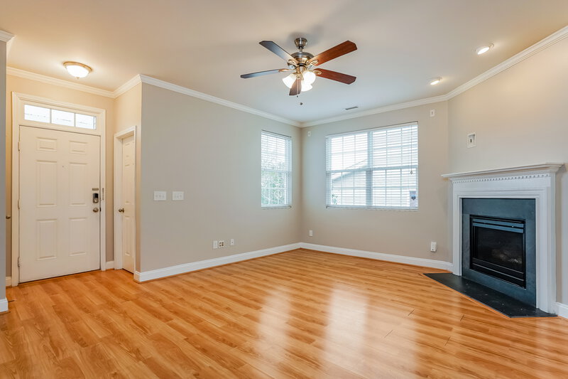 1,720/Mo, 130 Norwich Dr Clayton, NC 27520 Living Room View 2