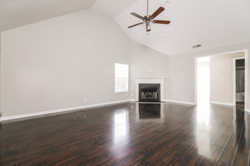 3,110/Mo, 553 Texanna Way Holly Springs, NC 27540 Living Room View