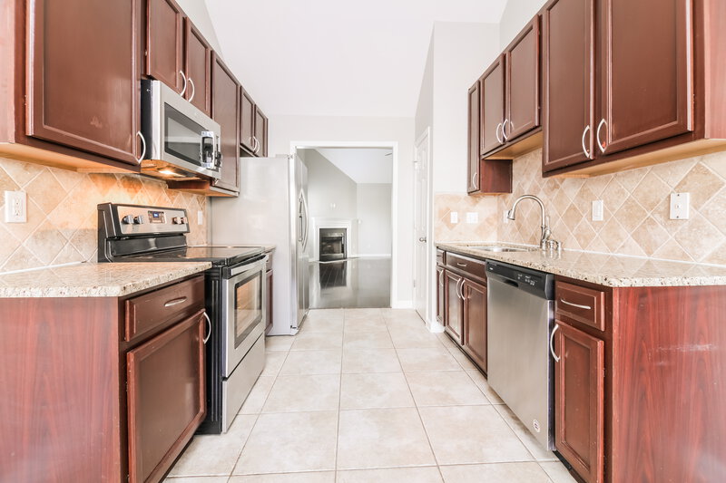 3,110/Mo, 553 Texanna Way Holly Springs, NC 27540 Kitchen View