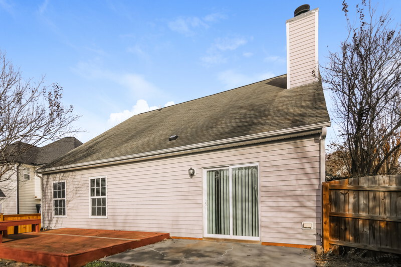 3,110/Mo, 553 Texanna Way Holly Springs, NC 27540 Rear View
