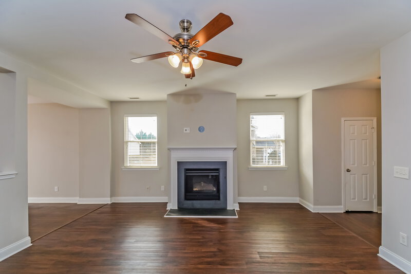 2,155/Mo, 233 Norwich Dr Clayton, NC 27520 Living Room View