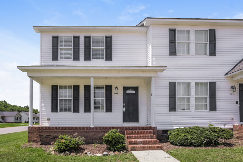 1,465/Mo, 101 Mayfair Ct Clayton, NC 27520 External View