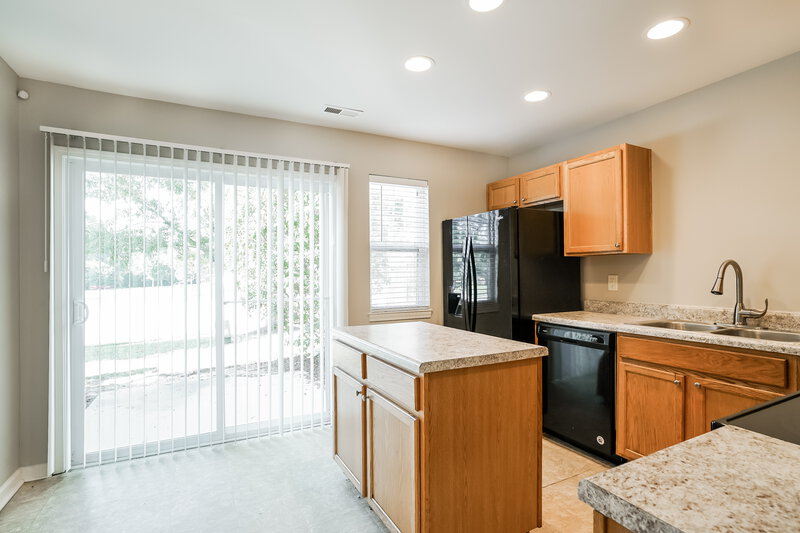 1,590/Mo, 3801 Bison Hill Ln Raleigh, NC 27604 Kitchen View