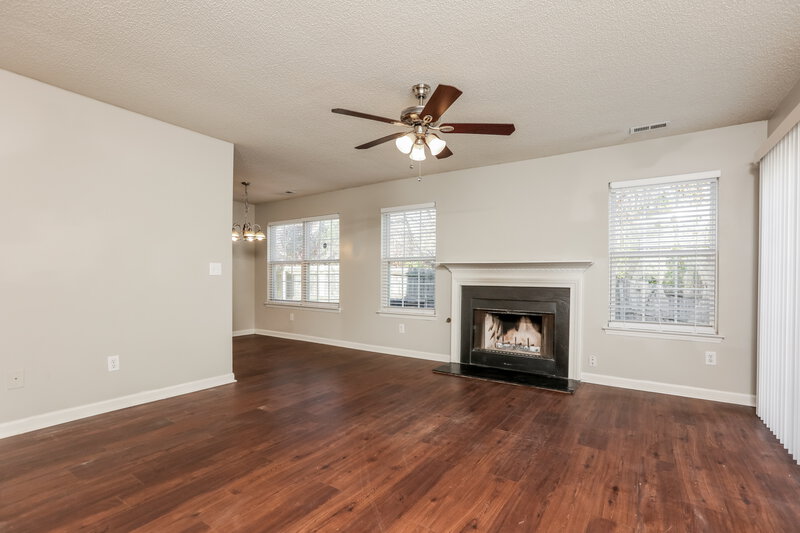 1,790/Mo, 1720 Beacon Bluff St Raleigh, NC 27604 Living Room View