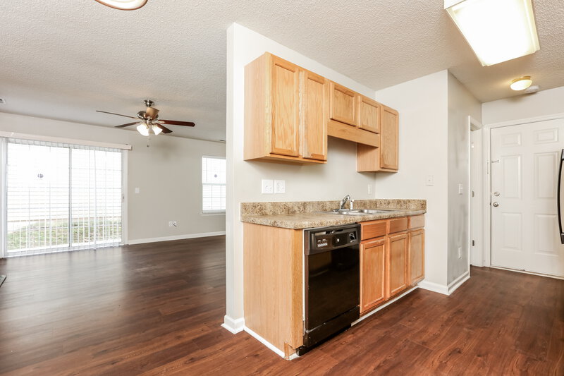 1,790/Mo, 1720 Beacon Bluff St Raleigh, NC 27604 Kitchen View 2