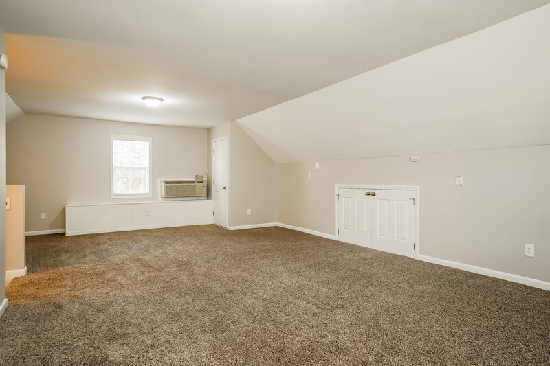 1,920/Mo, 146 Willowbrook Cir Clayton, NC 27527 Family Room View 2