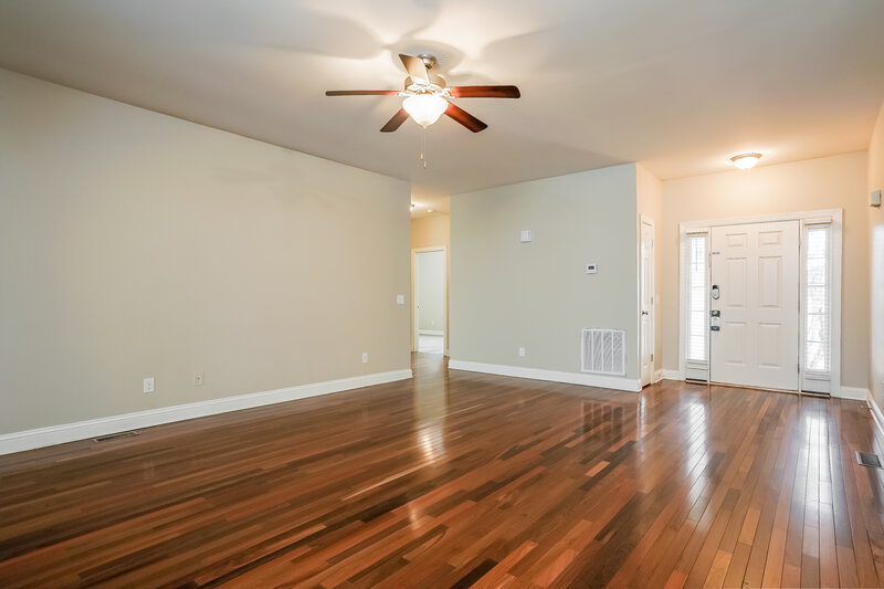 2,090/Mo, 20 Tia Pl Garner, NC 27529 Living Room View 2