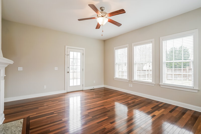 2,090/Mo, 20 Tia Pl Garner, NC 27529 Sitting Room View