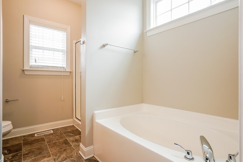2,090/Mo, 20 Tia Pl Garner, NC 27529 Main Bathroom View 2