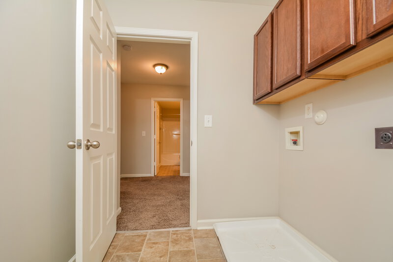 2,575/Mo, 134 Steel Hopper Way Garner, NC 27529 Laundry Room View