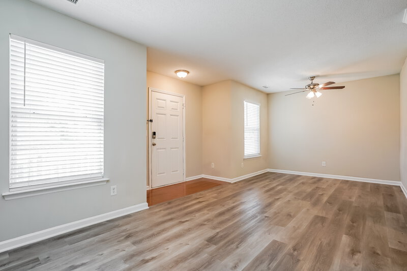 1,845/Mo, 3917 Apperson Dr Raleigh, NC 27610 Sitting Room View 2