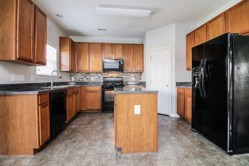 2,080/Mo, 5609 Quitman Trl Raleigh, NC 27610 Kitchen View