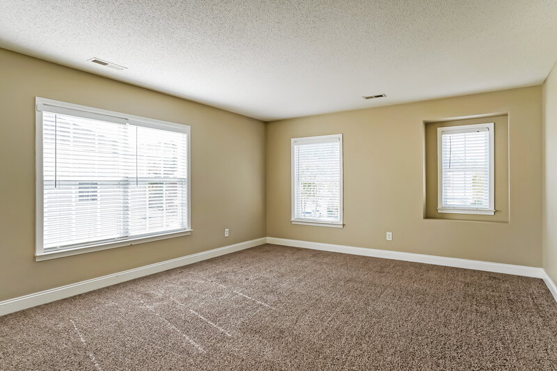 3,550/Mo, 124 Sleeper Car Ln Garner, NC 27529 Family Room View