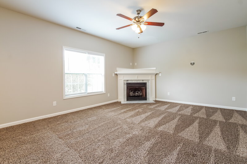 1,980/Mo, 1248 Braemar Highland Dr Zebulon, NC 27597 Living Room View