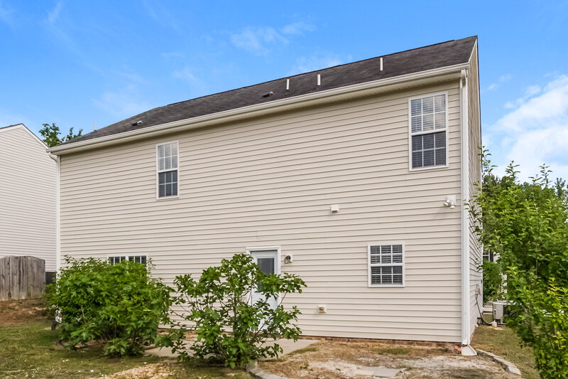 1,980/Mo, 1248 Braemar Highland Dr Zebulon, NC 27597 Rear View 2