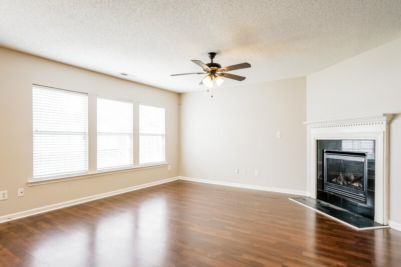 2,200/Mo, 3112 Olustee Dr Raleigh, NC 27610 Living Room View