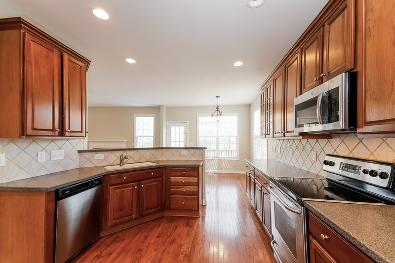 2,625/Mo, 1533 Lindenberg Sq Wake Forest, NC 27587 Kitchen View