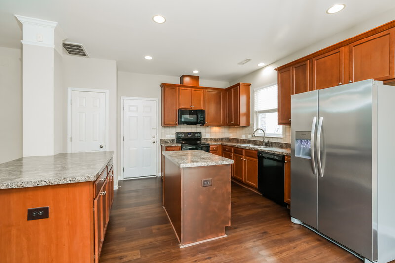 1,950/Mo, 698 Shefford Town Dr Rolesville, NC 27571 Kitchen View