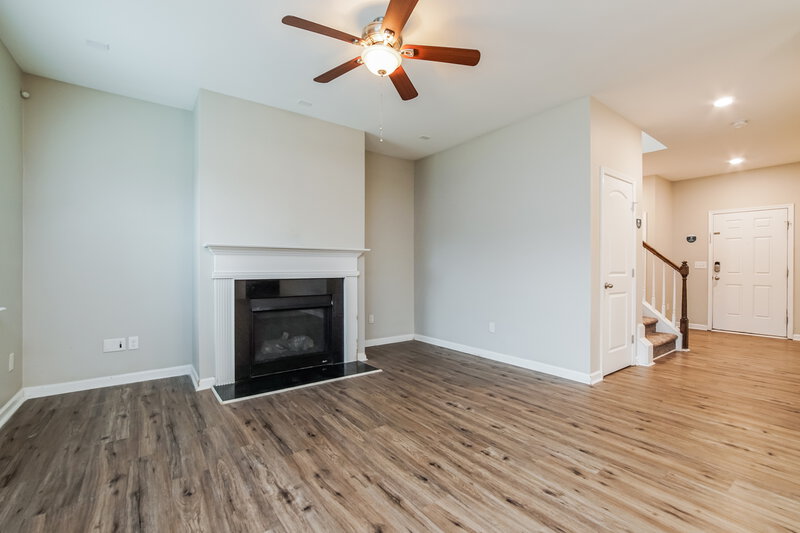 1,895/Mo, 510 Rolling Meadows Drive Clayton, NC 27527 Living Room View 2