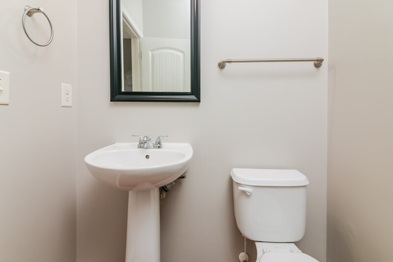 1,710/Mo, 547 Kerriann Lane Clayton, NC 27520 Bathroom View