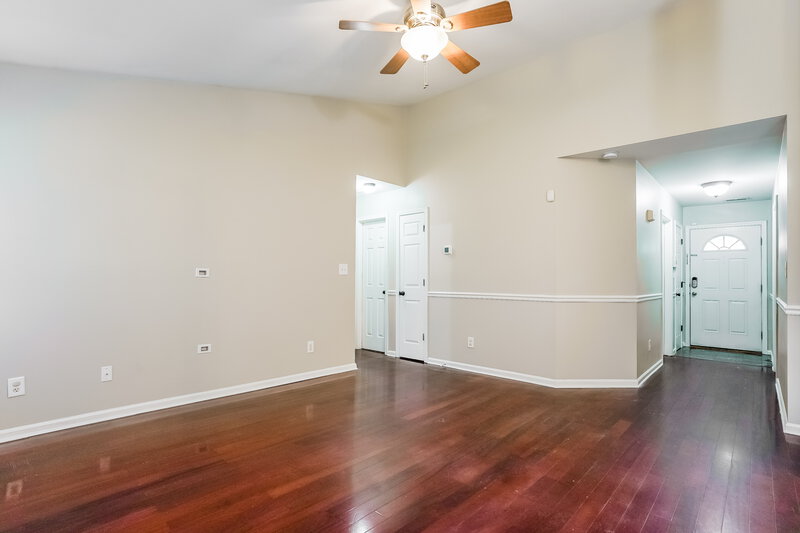 2,970/Mo, 3810 Tyler Bluff Ln Raleigh, NC 27616 Living Room View