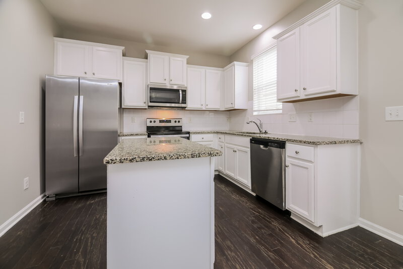 2,040/Mo, 252 Outwater Ridge Drive Garner, NC 27529 Kitchen View