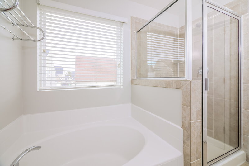 2,040/Mo, 252 Outwater Ridge Drive Garner, NC 27529 Main Bathroom View 2