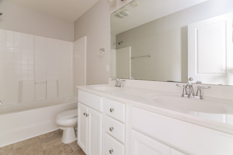 2,040/Mo, 252 Outwater Ridge Drive Garner, NC 27529 Bathroom View
