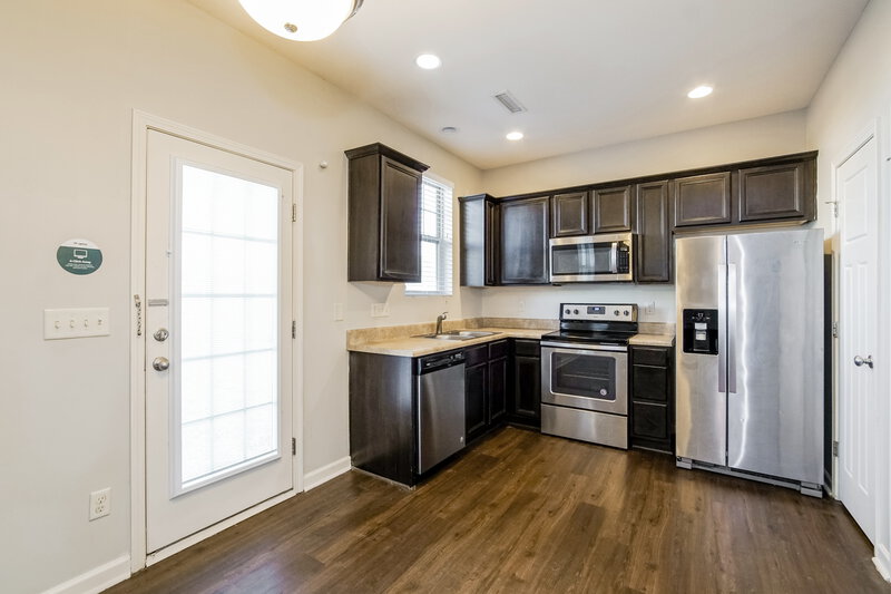 2,700/Mo, 195 Callahan Trail Garner, NC 27529 Kitchen View