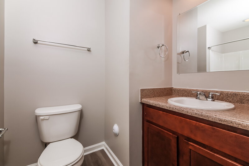 2,420/Mo, 3605 Morman Springs Lane Raleigh, NC 27610 Bathroom View 2
