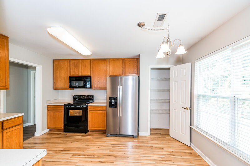 1,835/Mo, 826 Red Oak Tree Drive Fuquay Varina, NC 27526 Kitchen View 2