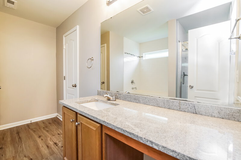 2,050/Mo, 1128 Early Rise Street Raleigh, NC 27610 Main Bathroom View