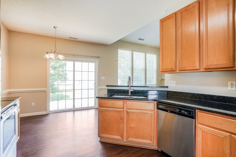 1,920/Mo, 5521 Seaspray Ln Raleigh, NC 27610 Breakfast Nook View