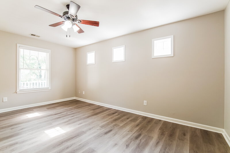 2,145/Mo, 5816 Ricker Road Raleigh, NC 27610 Living Room View