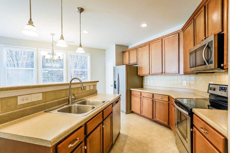 1,715/Mo, 674 Averasboro Drive Clayton, NC 27520 Kitchen View 2
