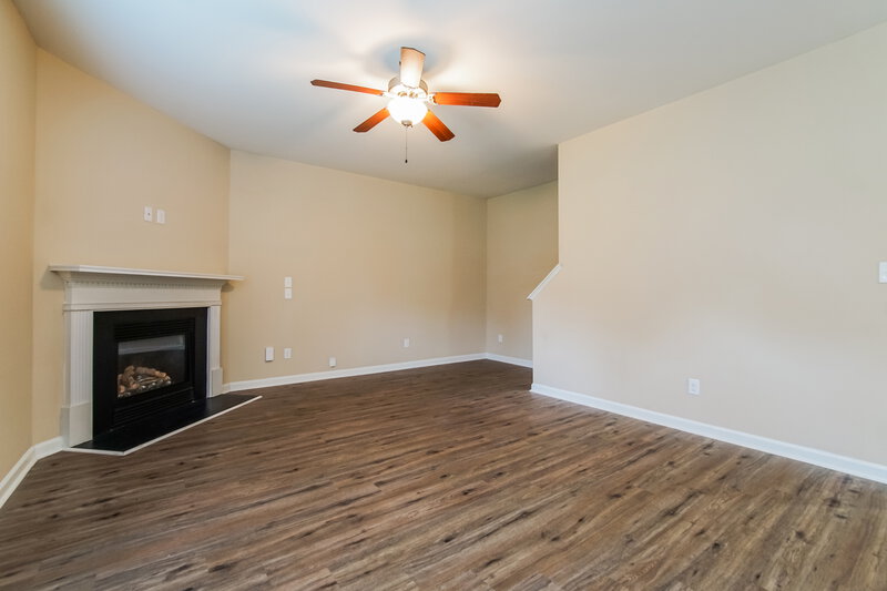 1,840/Mo, 905 Skinner Drive Raleigh, NC 27610 Living Room View 2