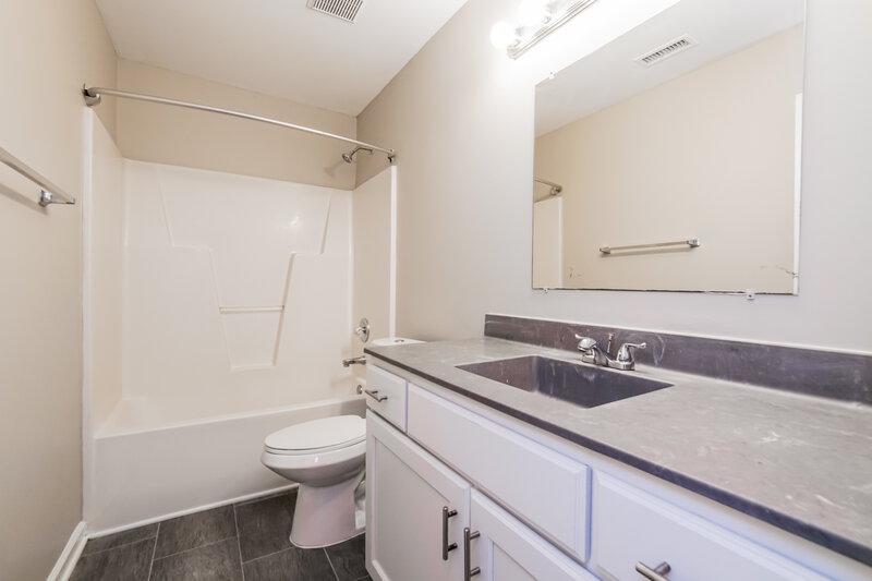 1,765/Mo, 4012 Mindspring Drive Raleigh, NC 27610 Bathroom View