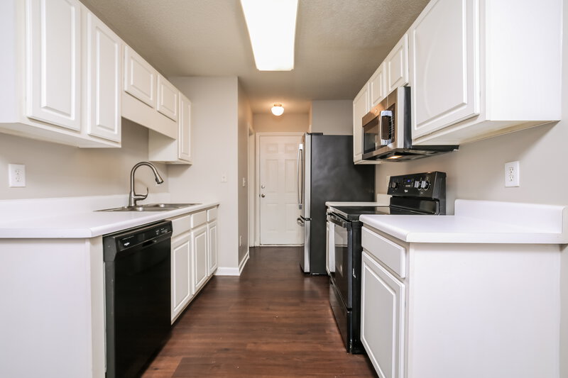 1,700/Mo, 3216 Marcony Way Raleigh, NC 27610 Kitchen View 2