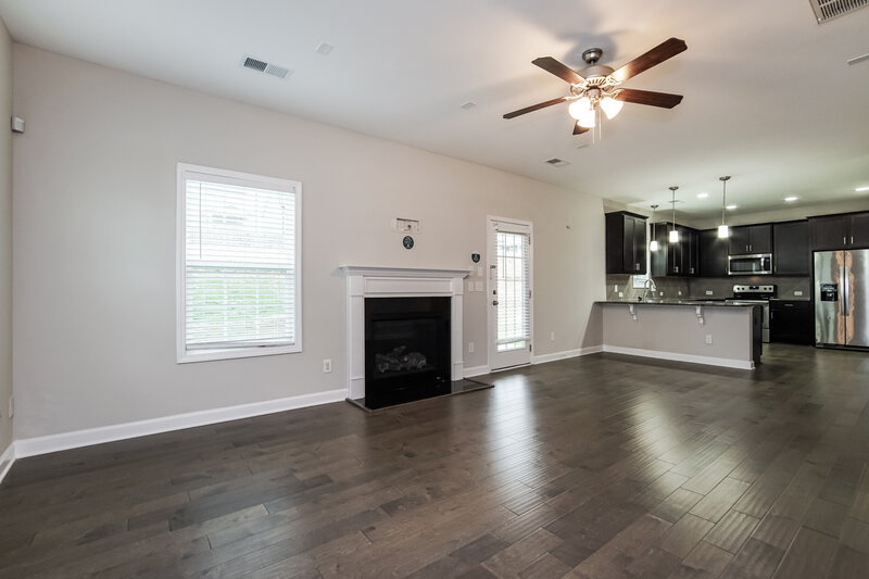 2,095/Mo, 252 Lanier Pl Clayton, NC 27527 Living Room View